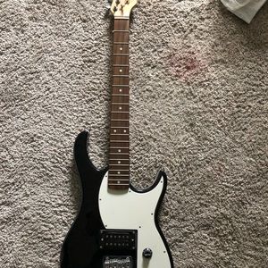 Electric bass guitar